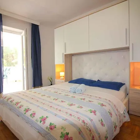 In Porec/istrien 10214 Apartment