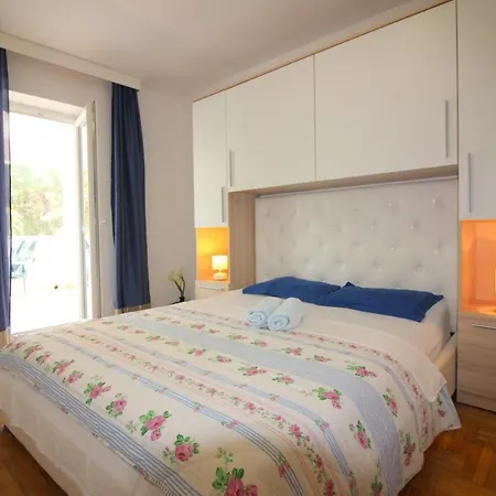 Apartment In Porec/istrien 10214 *