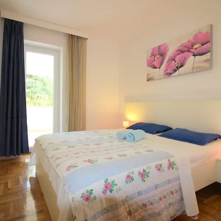 In Porec/istrien 10214 Apartment Porec