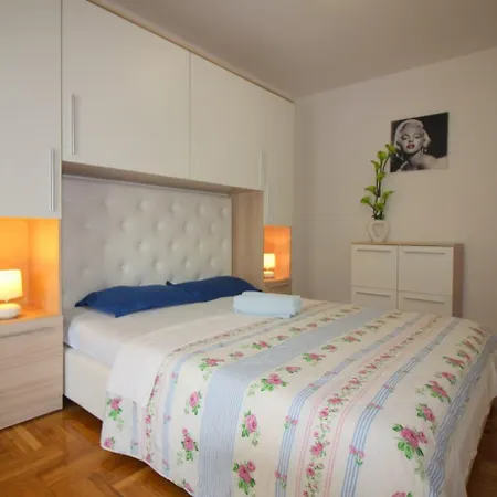 In Porec/istrien 10214 *