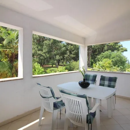 In Porec/istrien 10214 Apartment